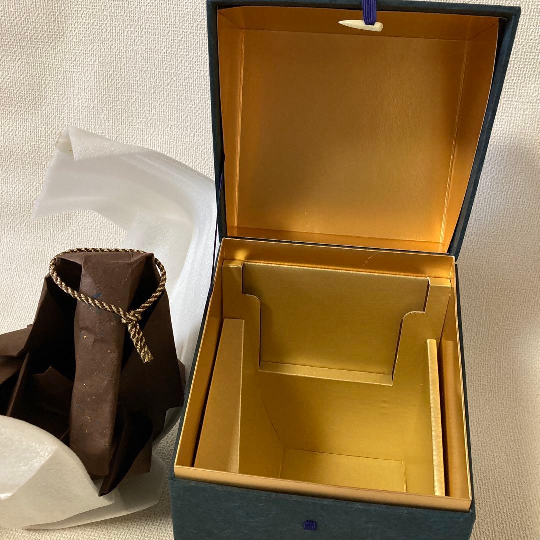 ⑥サントリー 特製ウィスキー 有田焼 染錦福寿文乳首徳利瓶 箱付き　未開封