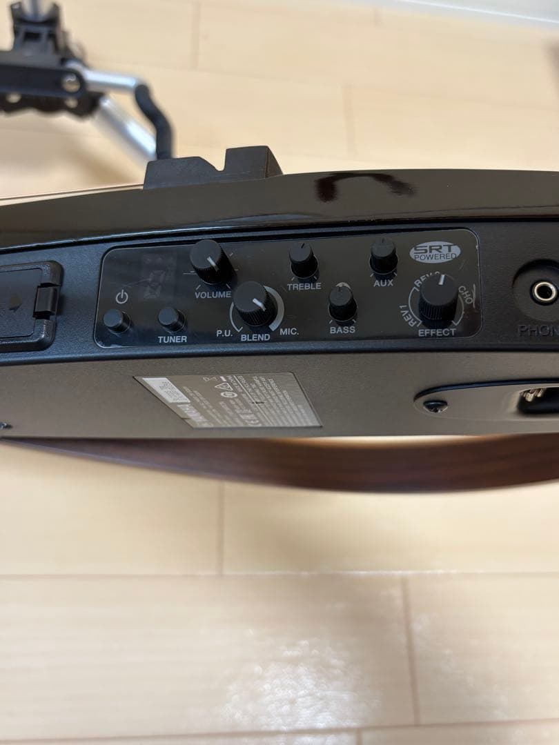 YAMAHA サイレントギターSLG200S カラー:トランスルーセントブラック