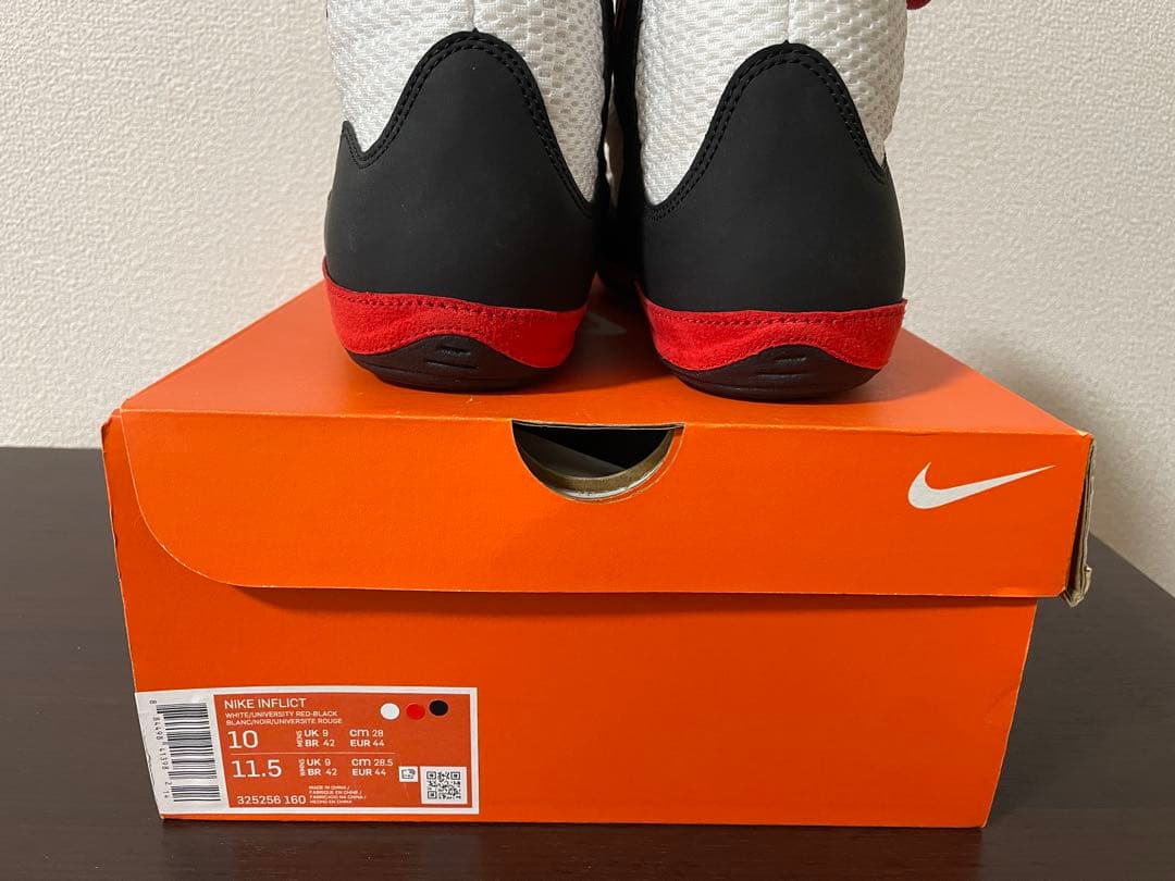 ナイキ・インフリクト (NIKE INFLICT)　ホワイト/ブラック/レッド