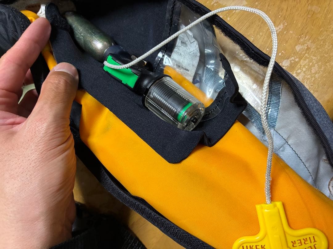 34 THIRTY FOUR★ブルーストーム自動膨張救命胴衣★桜★交換ボンベ付き