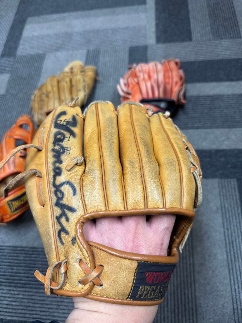 野球グローブ 5個