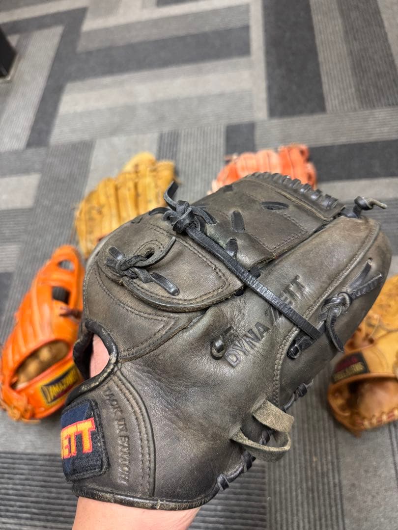 野球グローブ 5個