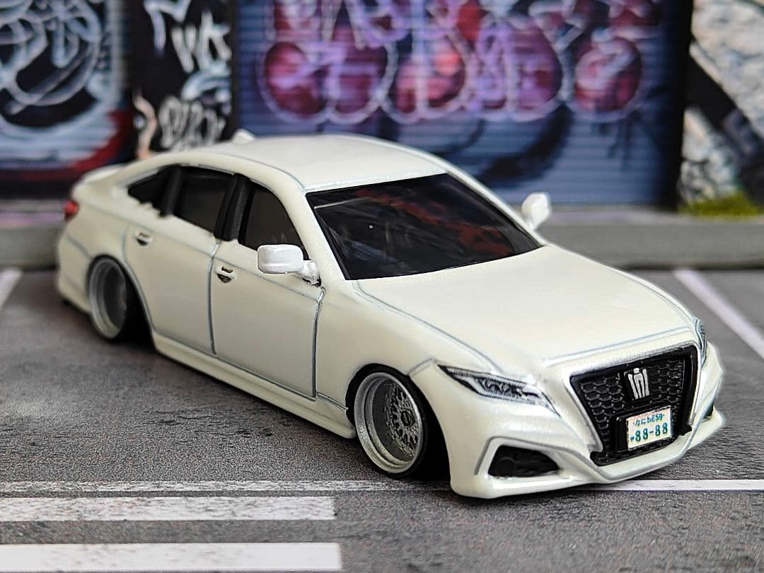 トミカ改造 トヨタ クラウン サイドミラー付き ☆深リム ☆ホットウィール 廃盤