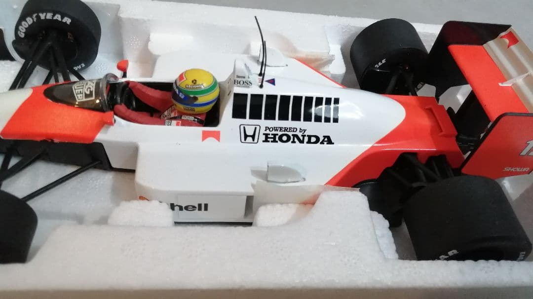 MINICHAMPS アイルトンセナ マクラーレン ホンダMP4/4 1989