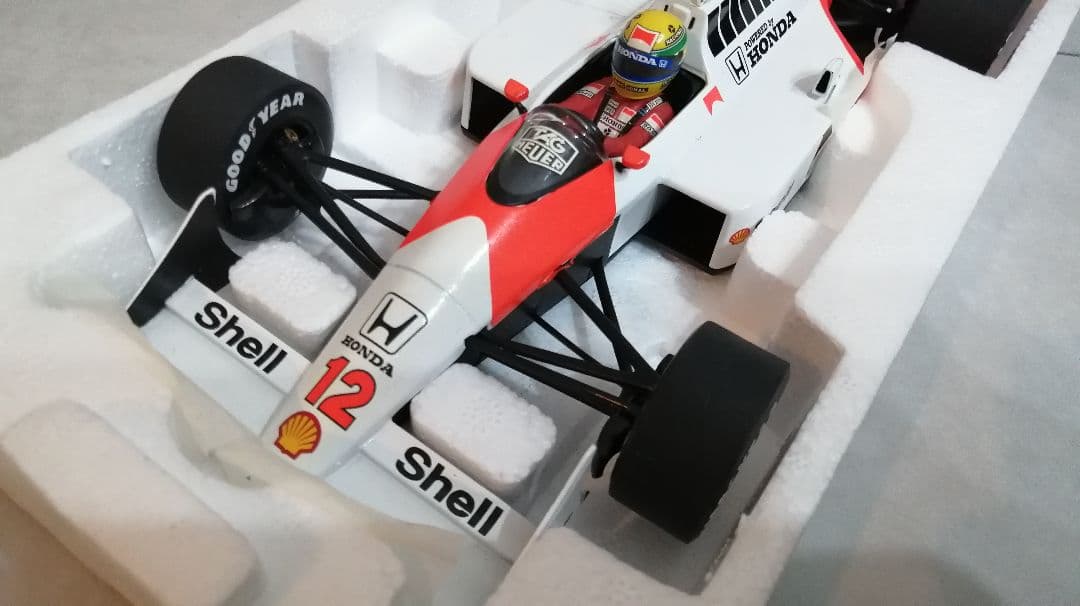 MINICHAMPS アイルトンセナ マクラーレン ホンダMP4/4 1989