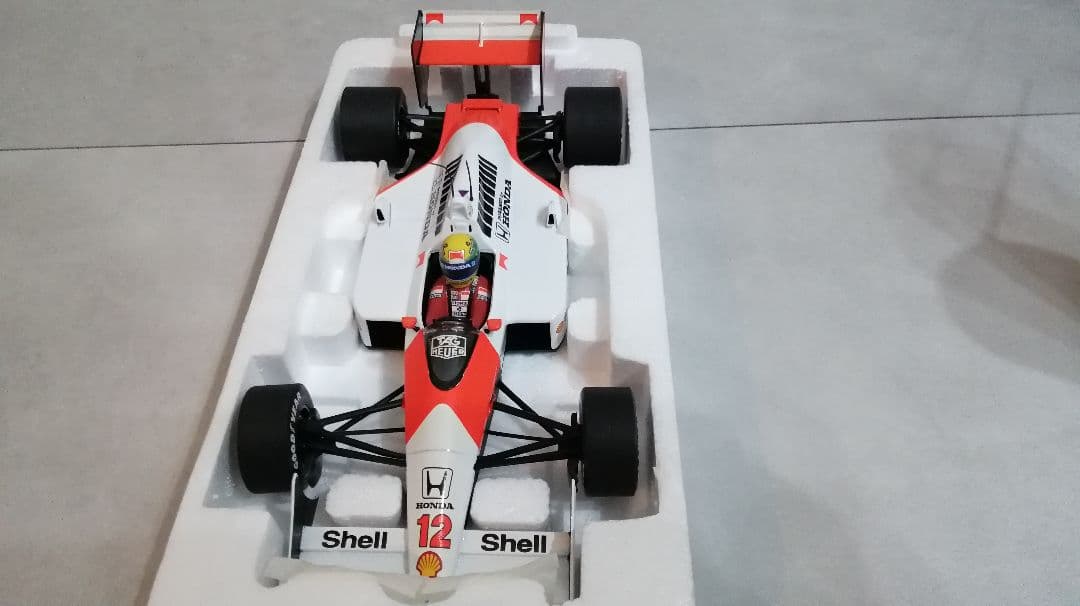 MINICHAMPS アイルトンセナ マクラーレン ホンダMP4/4 1989