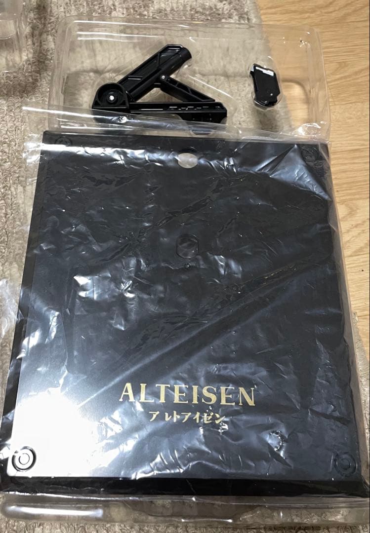 CCSTOYS 鉄魄 スーパーロボット大戦OG アルトアイゼン　修正台座付き