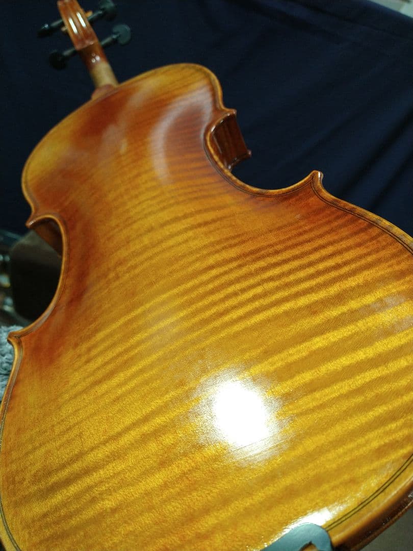 新品　オイルニス バイオリン　１ピース最高美しいトラ目メープルバック＆サイド板