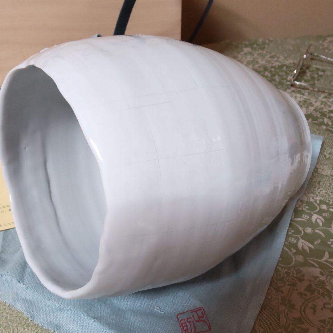 九谷焼壽楽窯　嶋田正則作【白磁穿相】壺