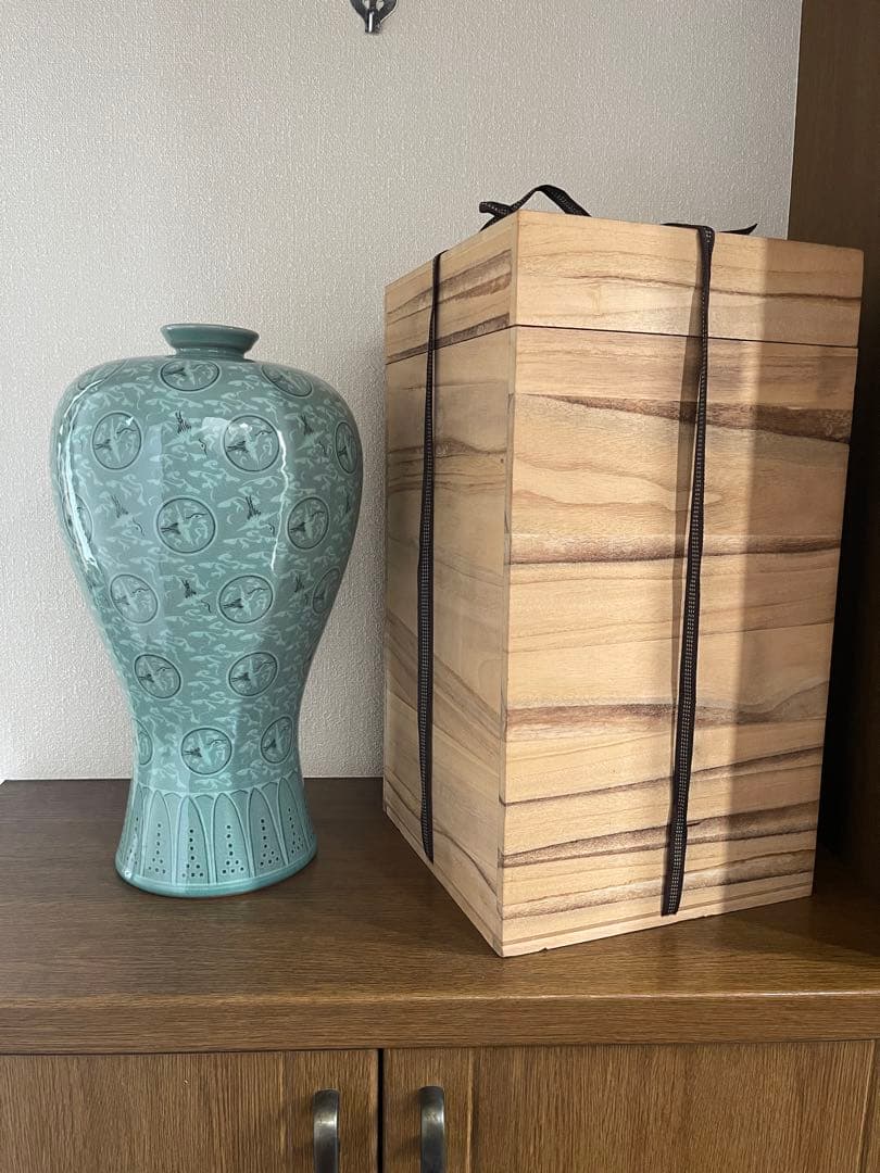 青磁大壺(韓国)