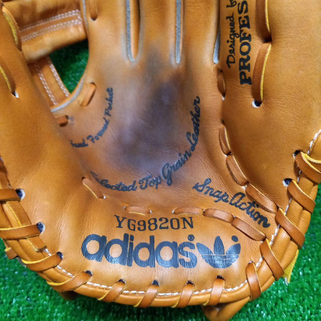 アディダス硬式グローブ 西武ライオンズ田渕幸一 プロ支給品かも