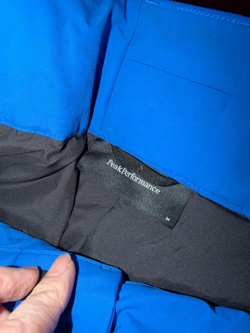ピークパフォーマンス　スキーウェア　パンツ　新品タグ付き