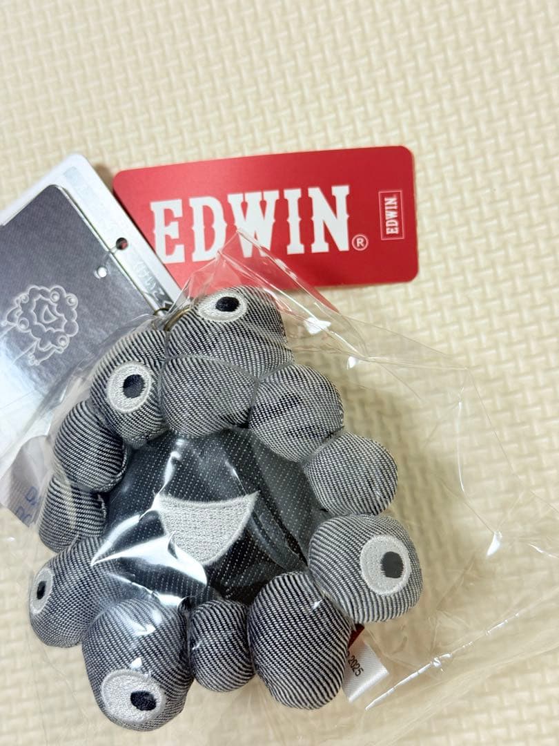 EXPO 2025 黒 ミャクミャク フェイス EDWIN キーホルダー