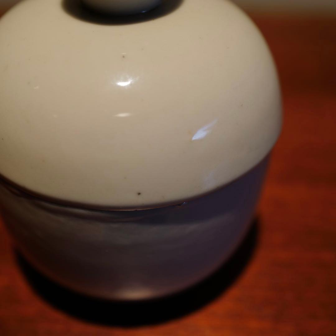 骨董 白磁の蓋付き茶入れ 台湾製 古美術 アンティーク