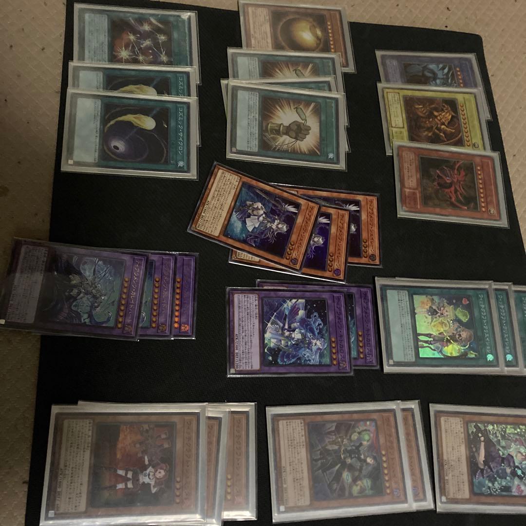 遊戯王　引退セット　コレクター用　スリーブ　プレイマット　デッキケース付き