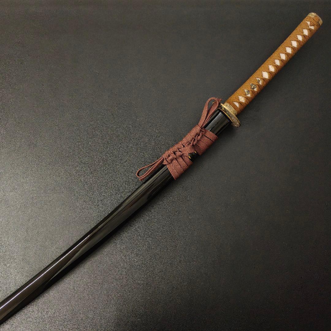 遙*人様 日本刀　模造刀　牡丹獅子の図　木製刀　硬木製　居合練習　合金装具　刀剣