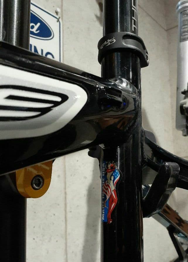 INTENSE テイザーht フレーム