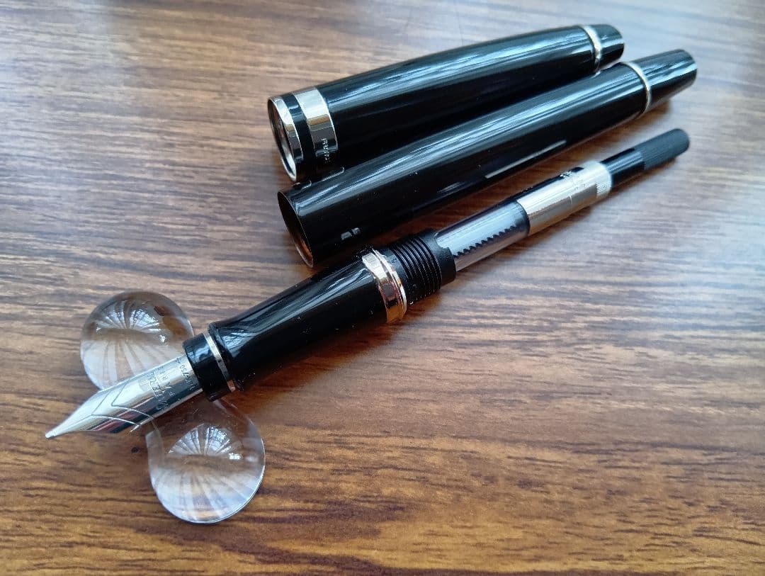 ウォーターマン 万年筆 18K エキスパート エッセンシャル ブラックCT