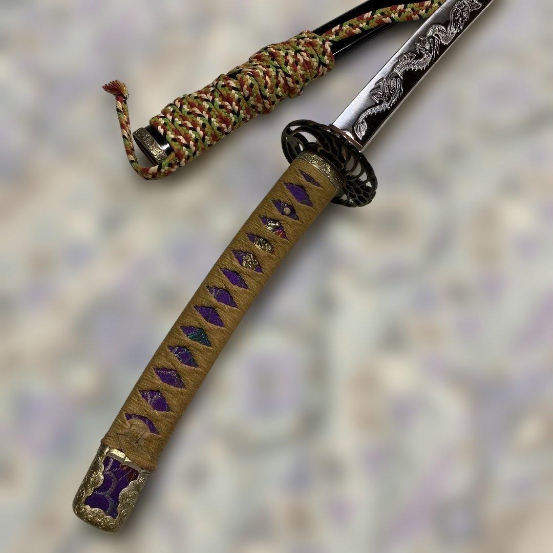 模造刀 太刀 金茶柄 鶴羽透し丸鍔 太刀造り龍図黒呂鞘