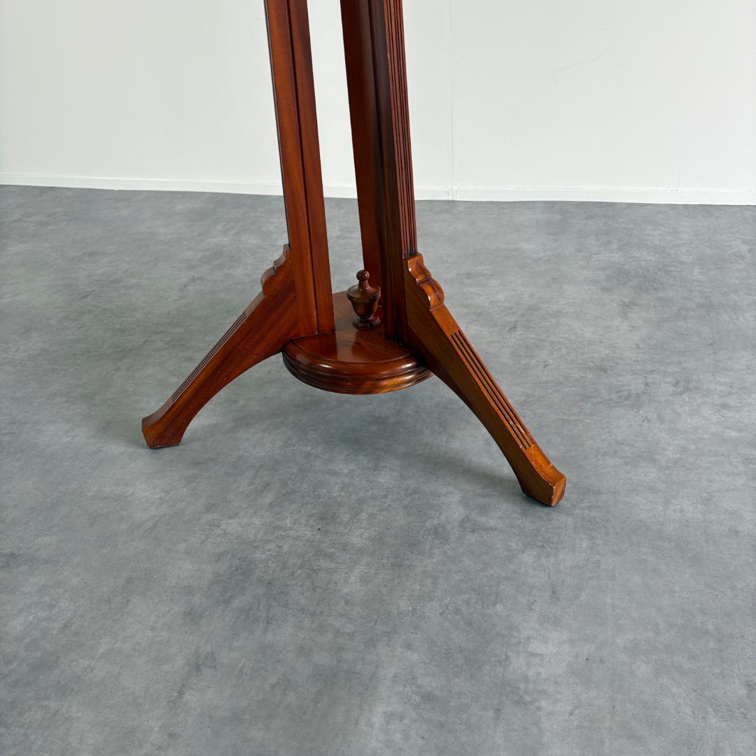 クラシック　トライポッド脚コートスタンド