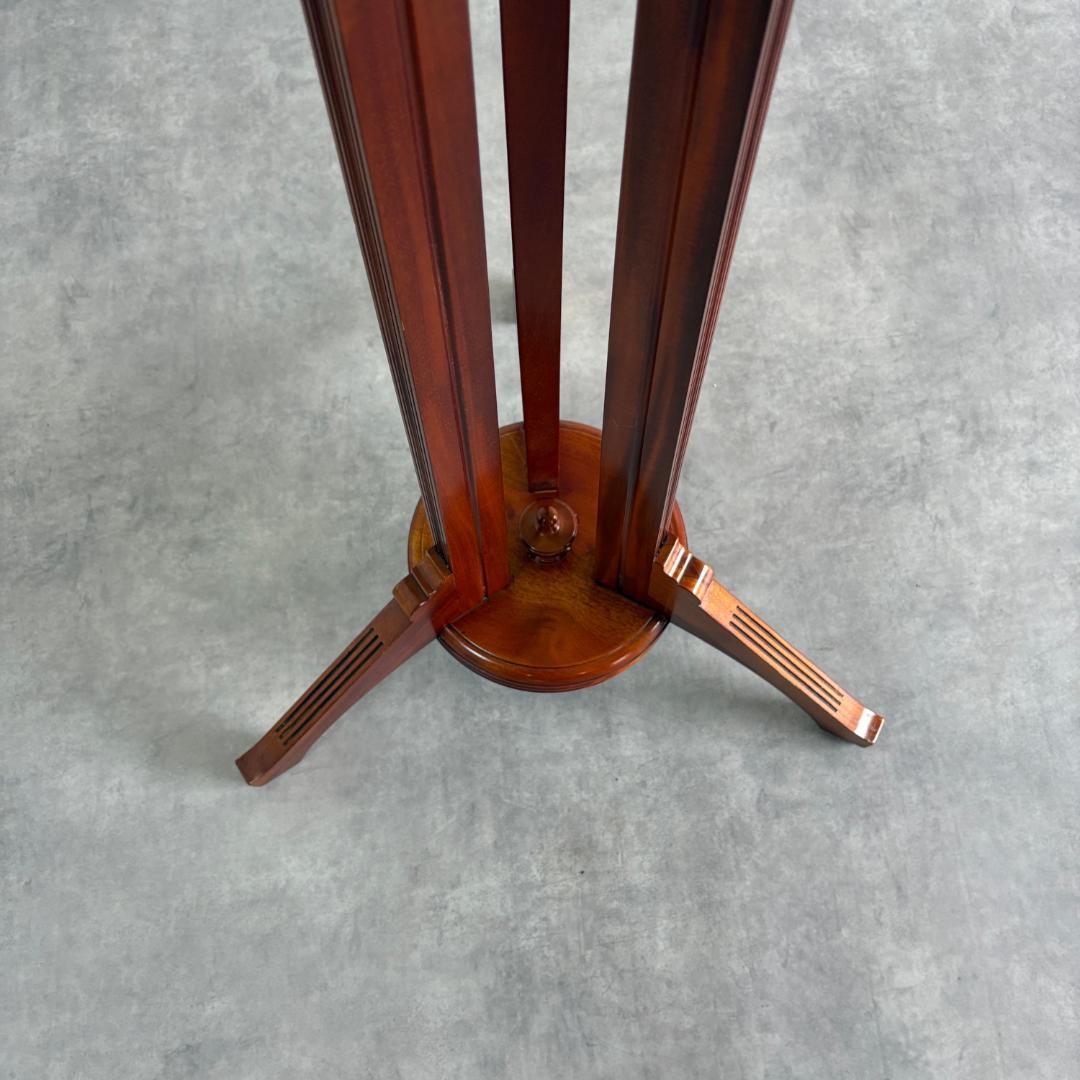 クラシック　トライポッド脚コートスタンド