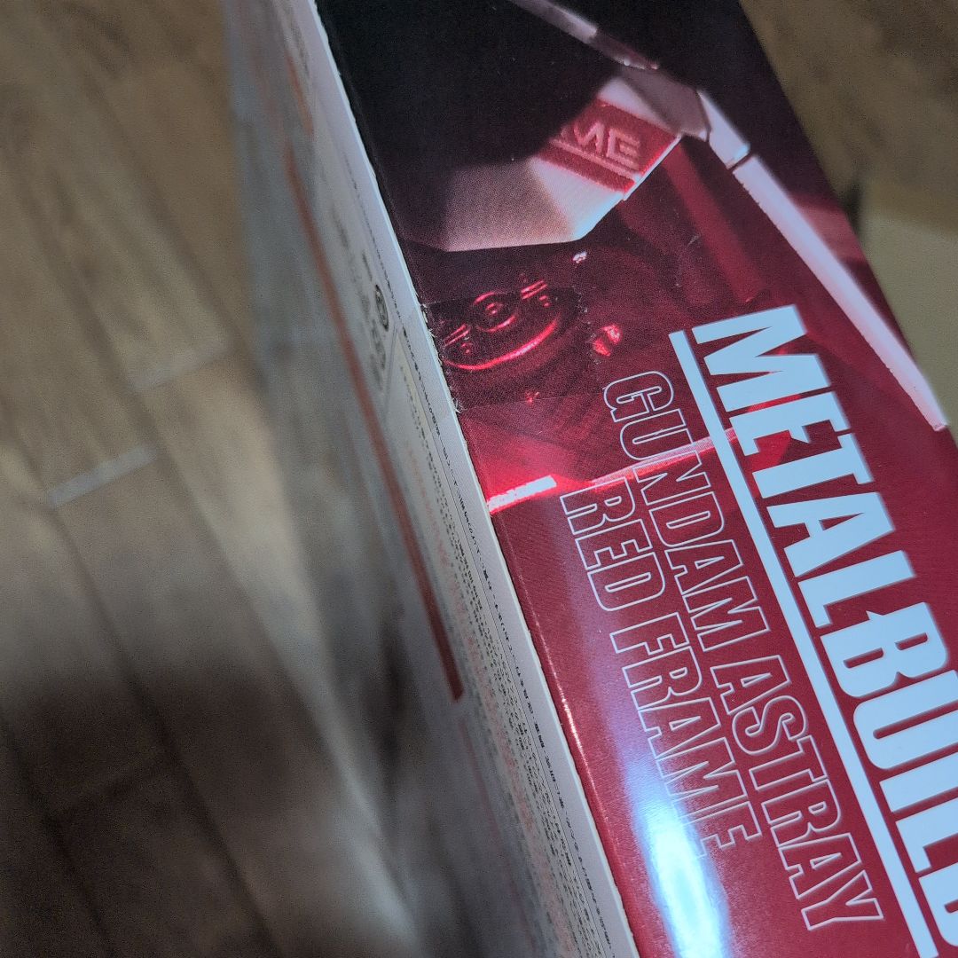 未開封　メタルビルド　レッドフレーム　フライトユニット　ライトニングストライカー