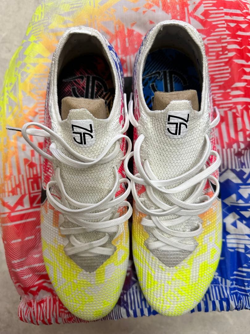 Nike サッカースパイク　マーキュリアル　ヴェイパー　ネイマールモデル