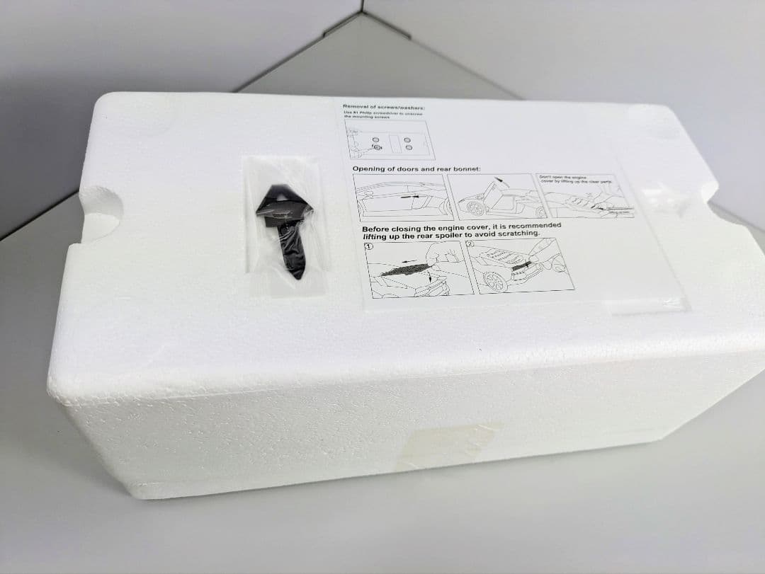 1/18 ミニカー オートアート　ランボルギーニア ヴェンタドール S Aa