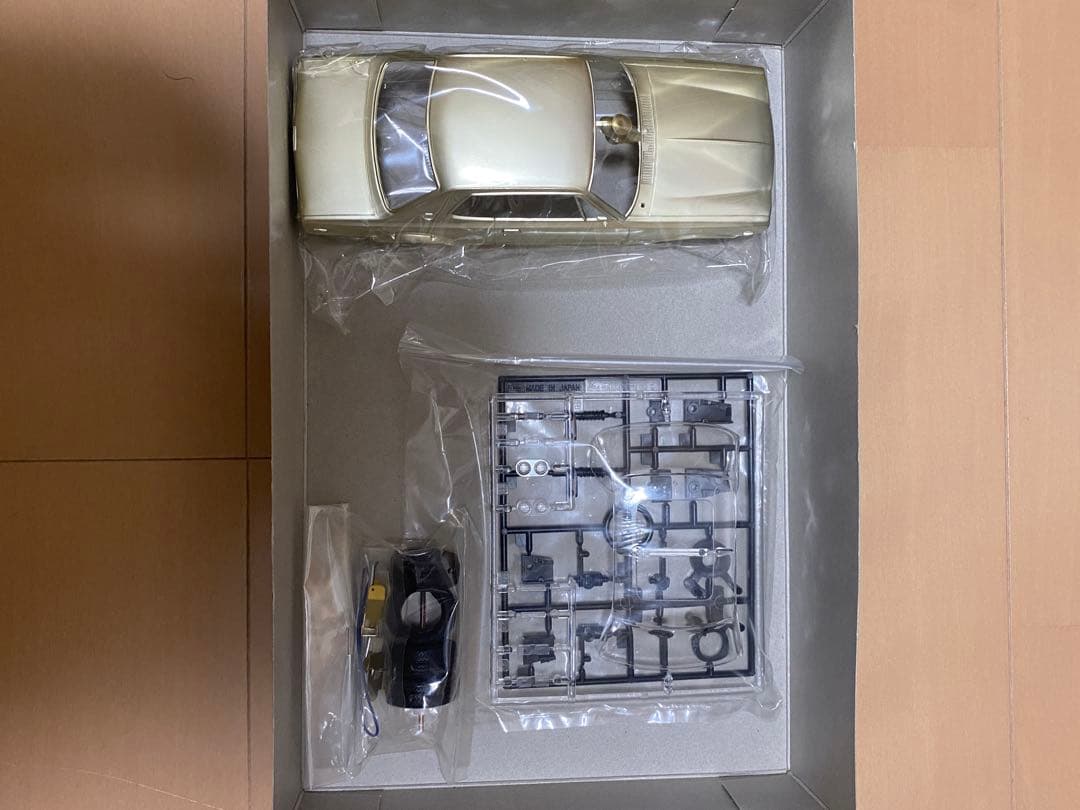 ハコスカ　限定ゴールドプラモデル