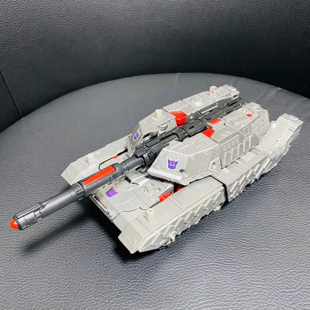 海外版 ハズブロ トランスフォーマー リーダークラス メガトロン