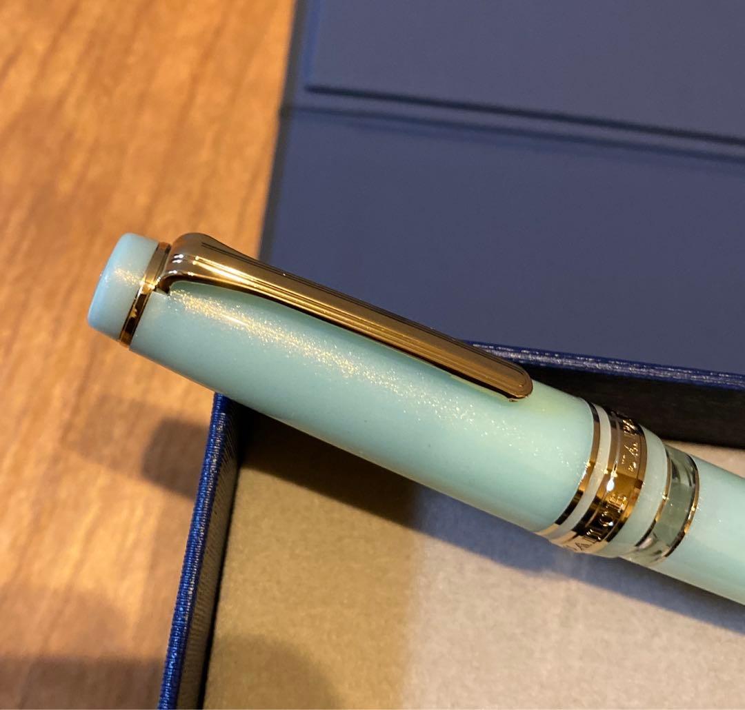 新品　字幅F ペントノート オリジナル 万年筆 しのぶの翠色。