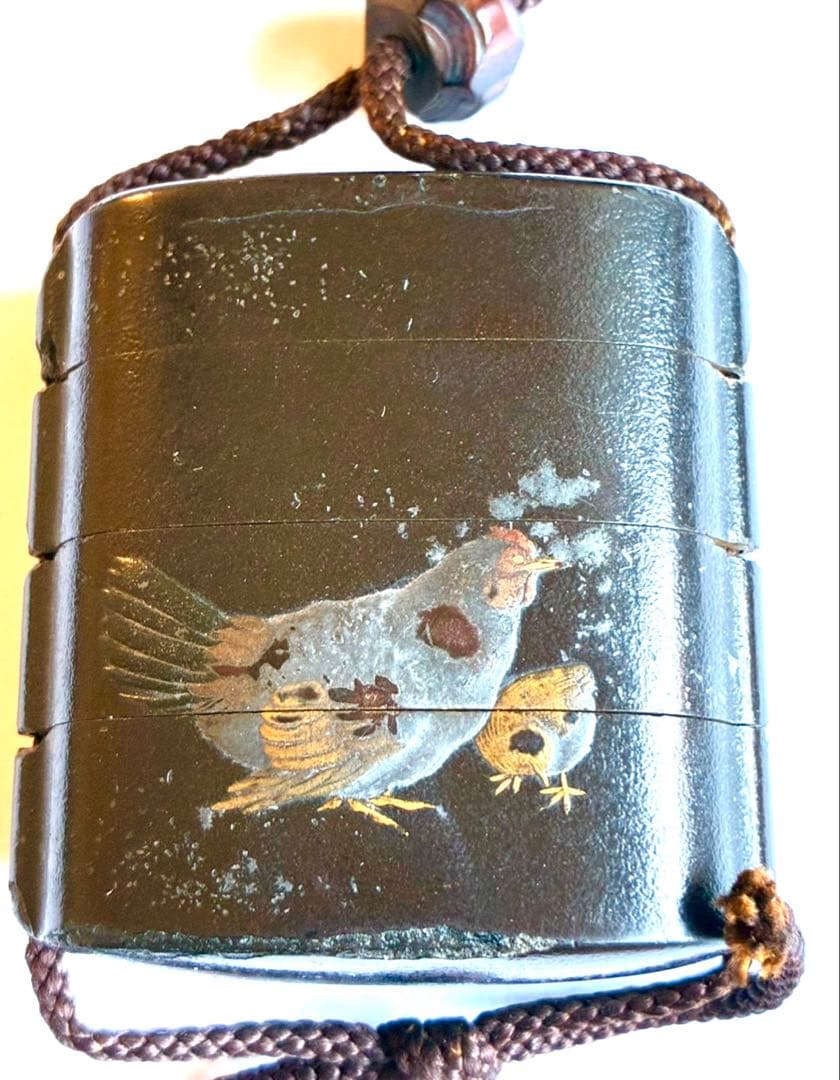 時代鷄蒔絵印籠　在銘