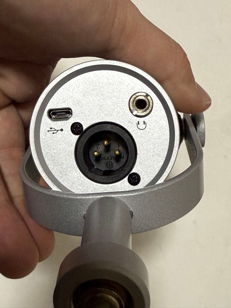 SHURE シュア MV7 ポッドキャストマイクロホン