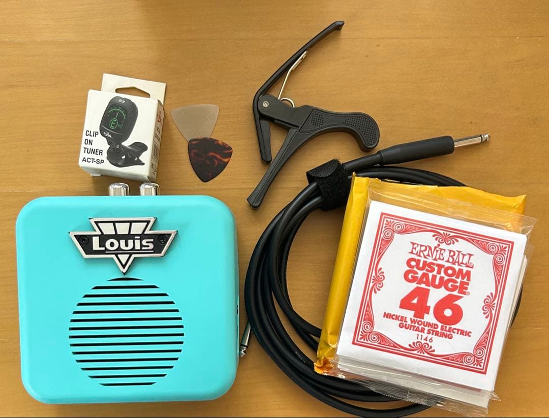 エレキギター ブラック 付属品付き　初心者セット