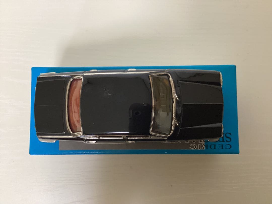 セドリック　スペシャル6【アイアイアドカンパニー】　1/43