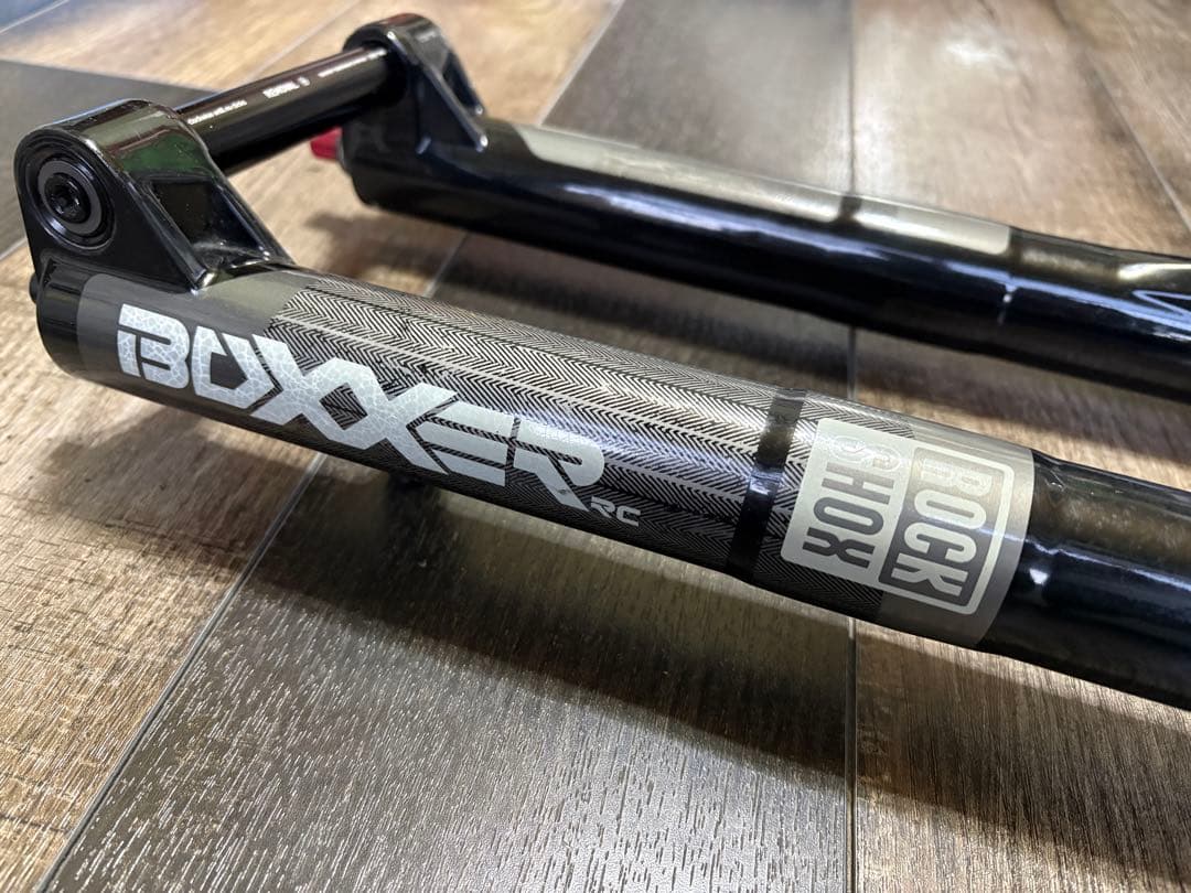 美品 ROCK SHOX ロックショックス BOXXER RC Φ20MAXLE