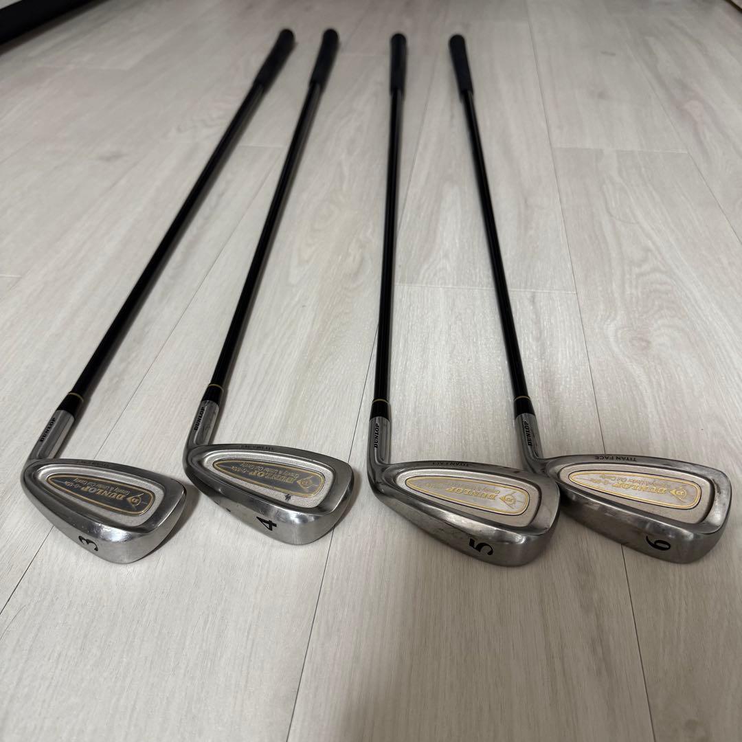 DUNLOP ゴルフバッグ 黒　ゴルフクラブ12本セット付き　ダンロップ　一色