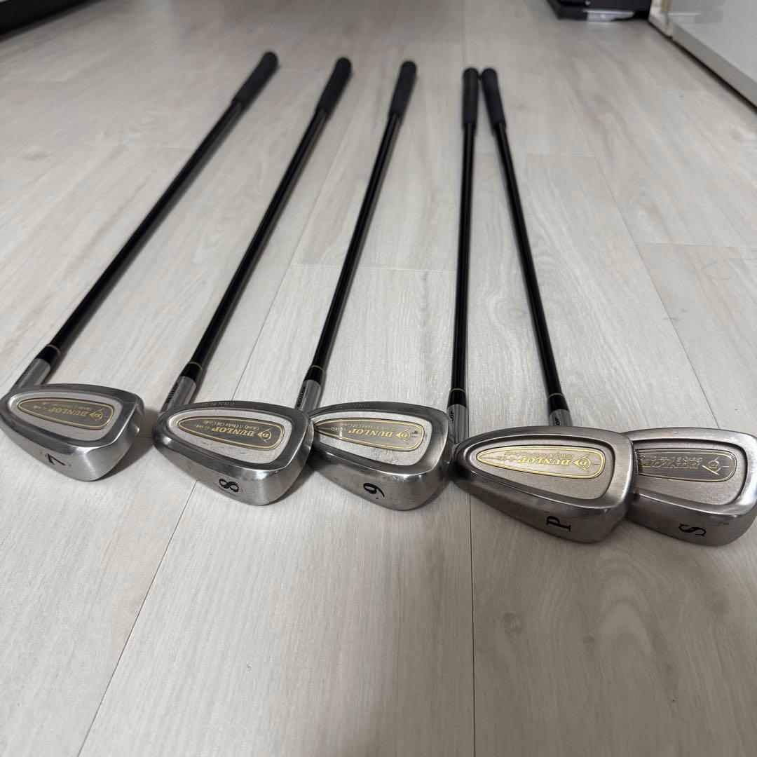 DUNLOP ゴルフバッグ 黒　ゴルフクラブ12本セット付き　ダンロップ　一色