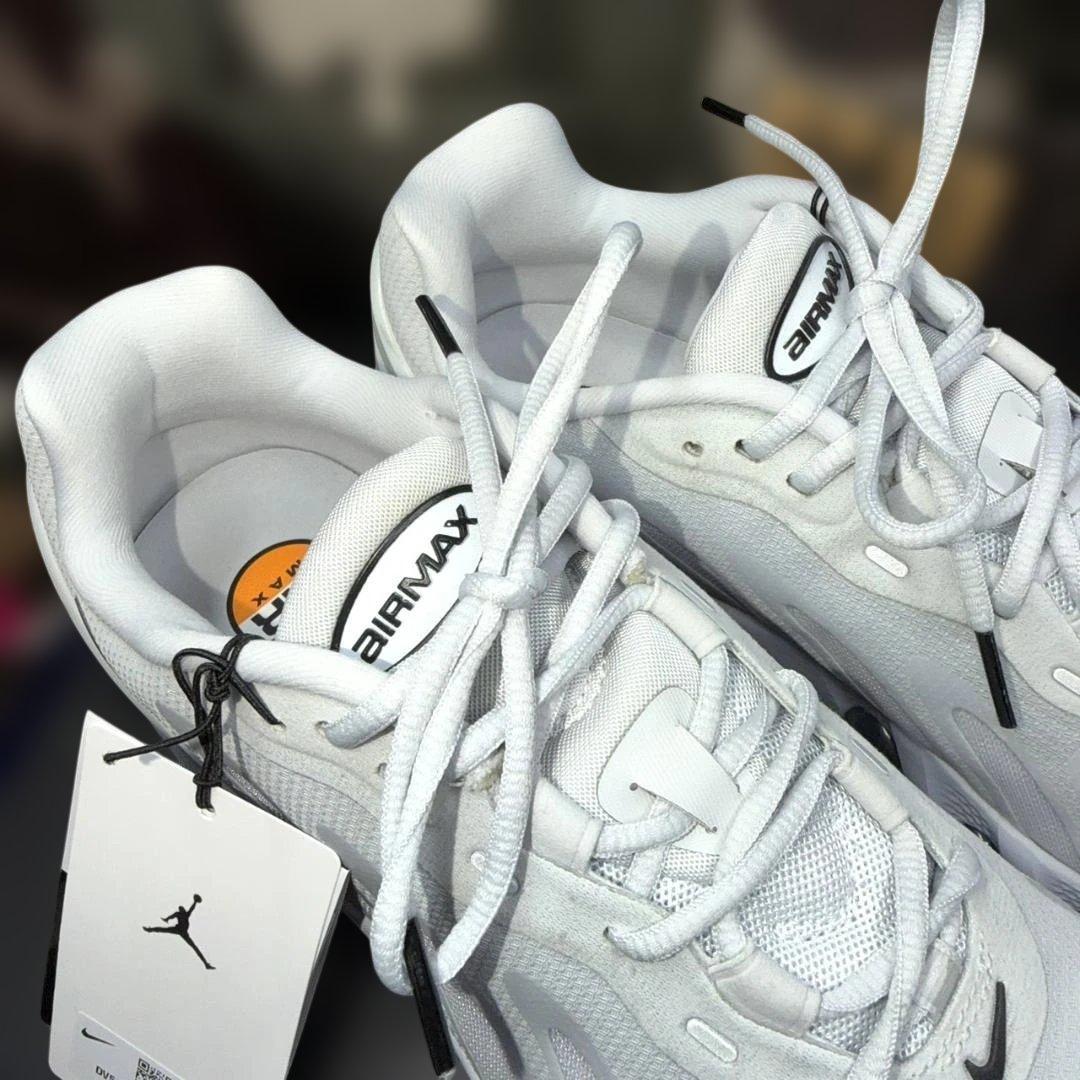 Nike　ナイキ エア マックス Dn8 レザー　２６ｃｍ