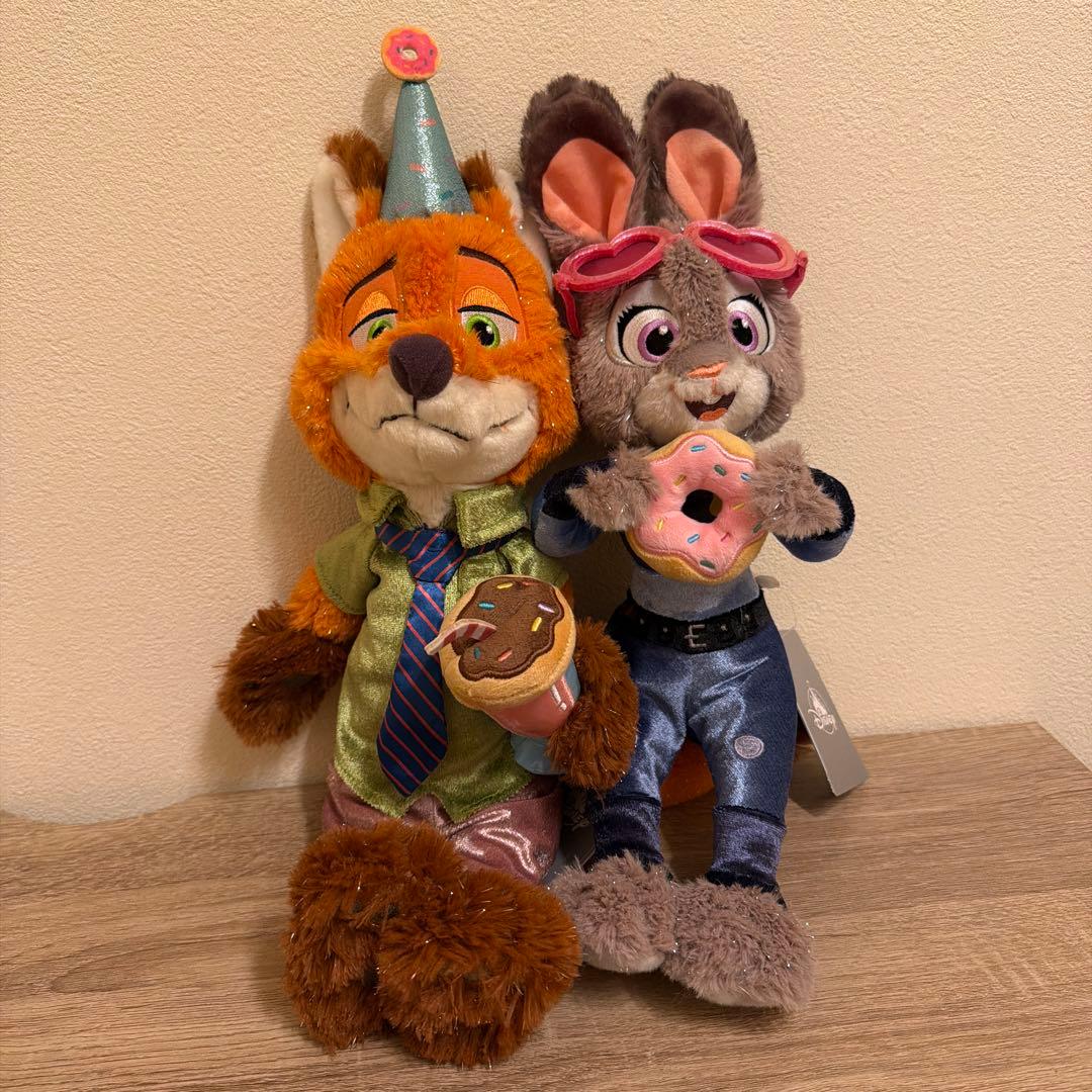 ディズニーストア　ズートピア　ぬいぐるみ　ペア