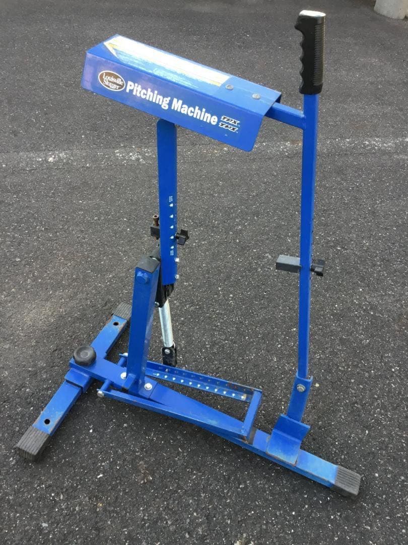 ● Louisville Slugger ルイスビルスラッガー ピッチングマシン