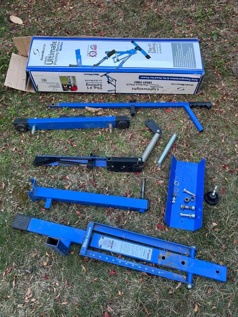 ● Louisville Slugger ルイスビルスラッガー ピッチングマシン