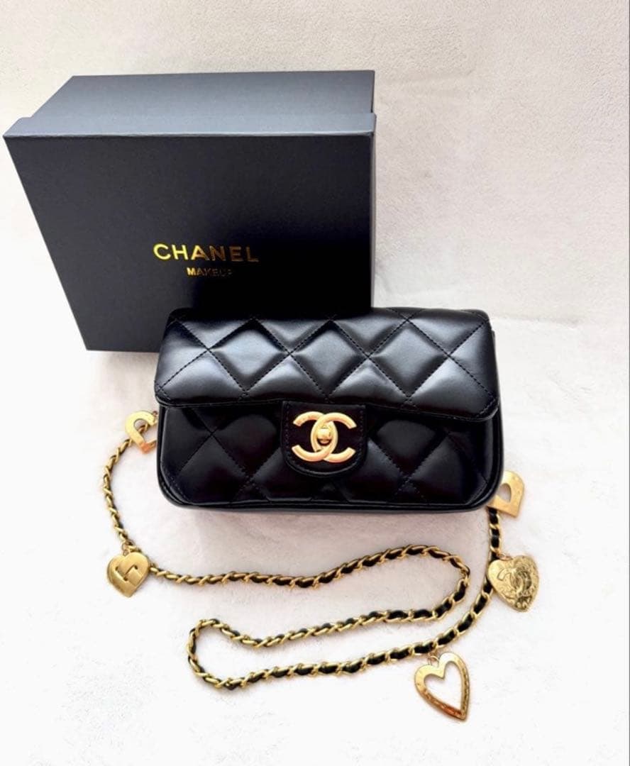 CHANEL ショルダーバッグ　ハート　チェーン　ノベルティ