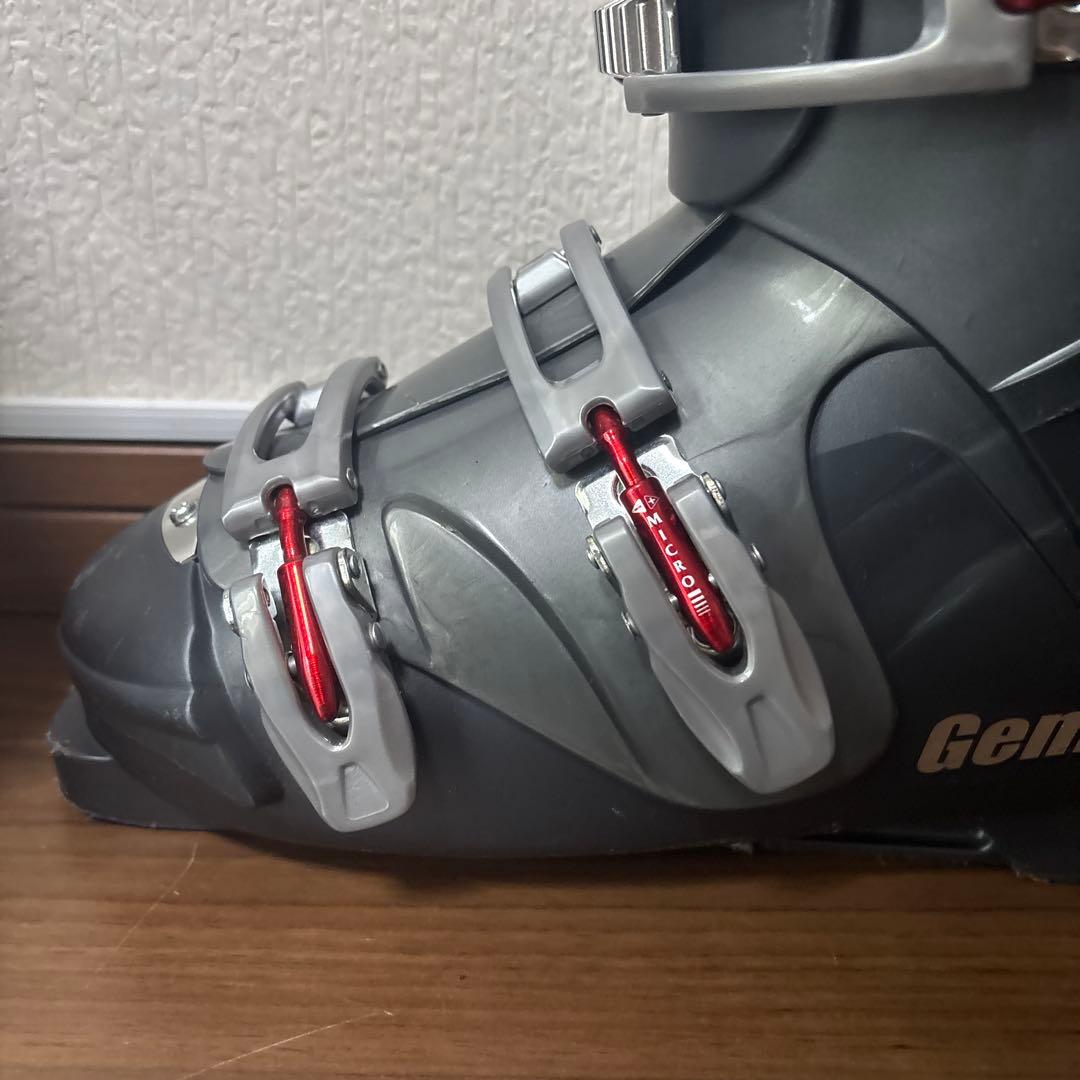 GenFactory CARVE5 男性用スキー用ブーツ 28〜28.5㎝