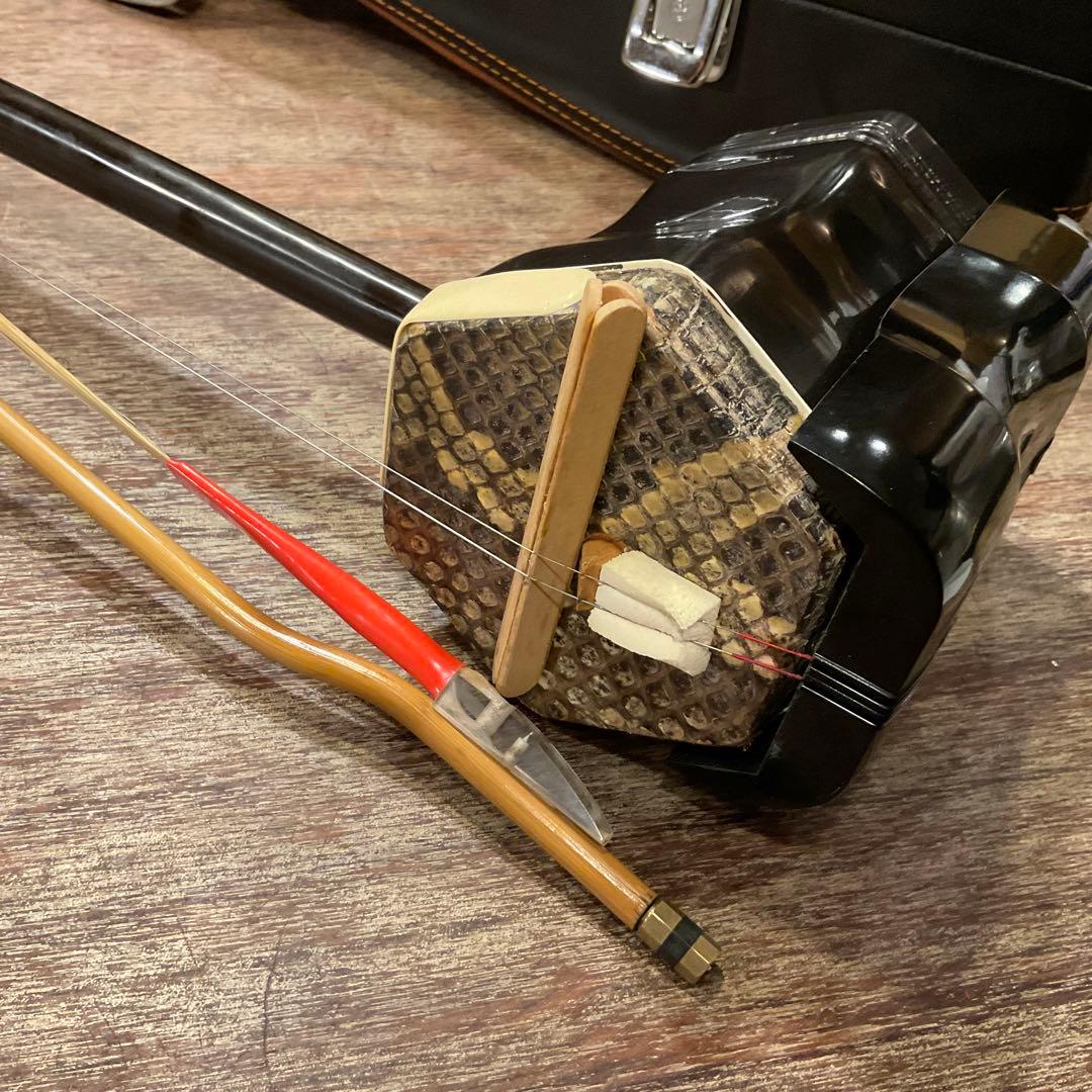 美品！二胡 敦煌 ニシキヘビ皮 蛇皮 ケース 教本セット上海民族楽器