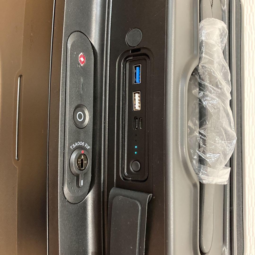 ★新品未使用【入手困難】PLEVO 多機能スマートスーツケース