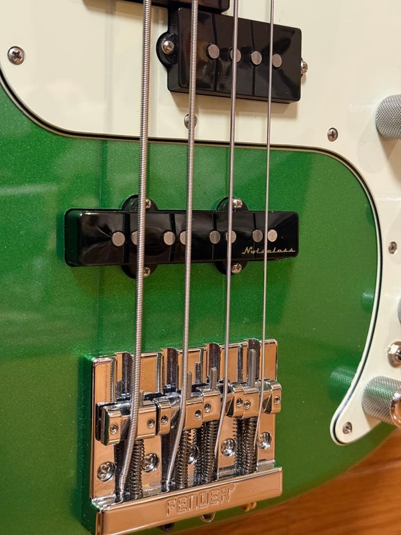 ベース Fender Player Plus Precision Bass
