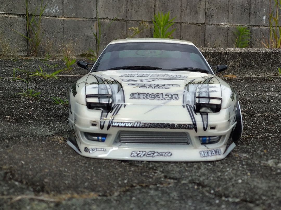 【最終価格】アディクション　D-MAX 180SX　製作済ラジコンボディ