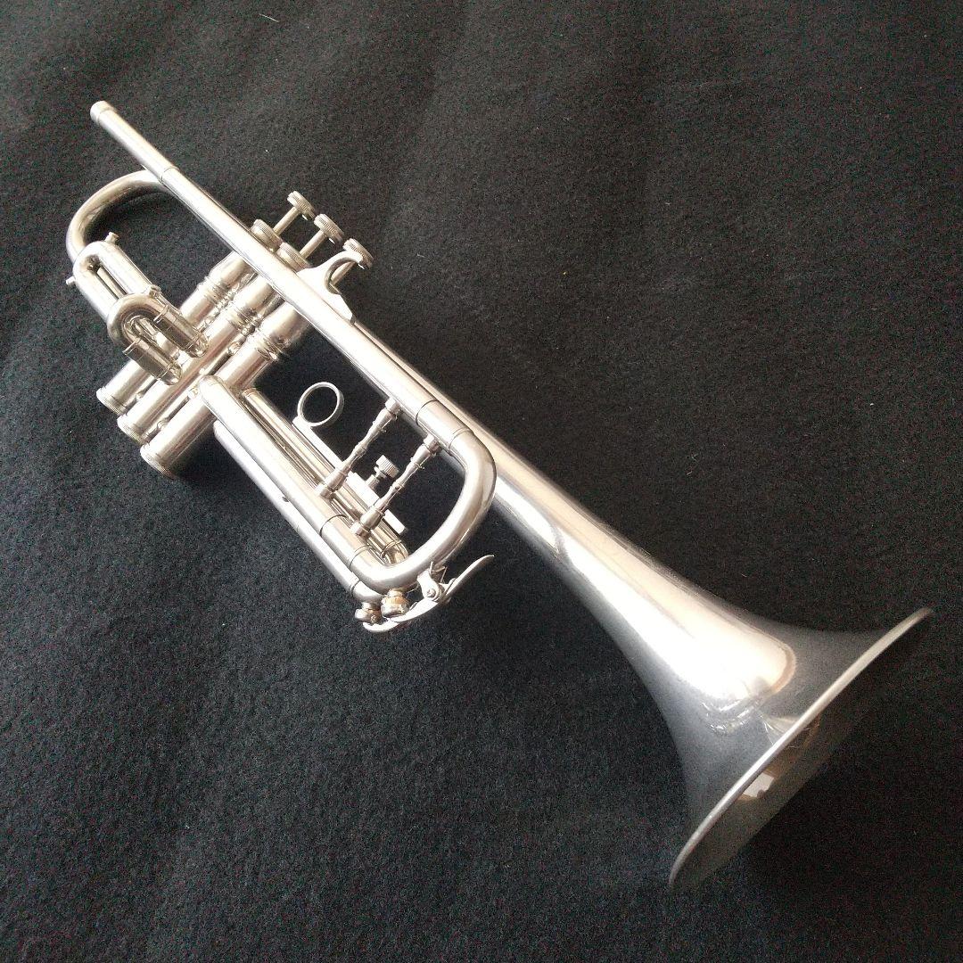 「フジ・デラックス」ゴールドとシルバーの2本セット。ビンテージダブルケース付属