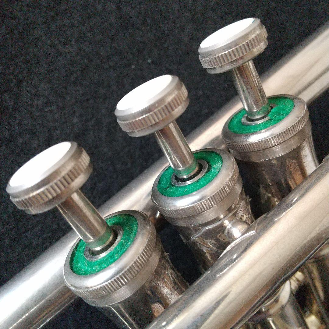 「フジ・デラックス」ゴールドとシルバーの2本セット。ビンテージダブルケース付属